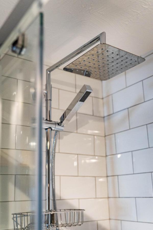 לונדון Homely And Stylish Bermondsey Apartment With Parking מראה חיצוני תמונה